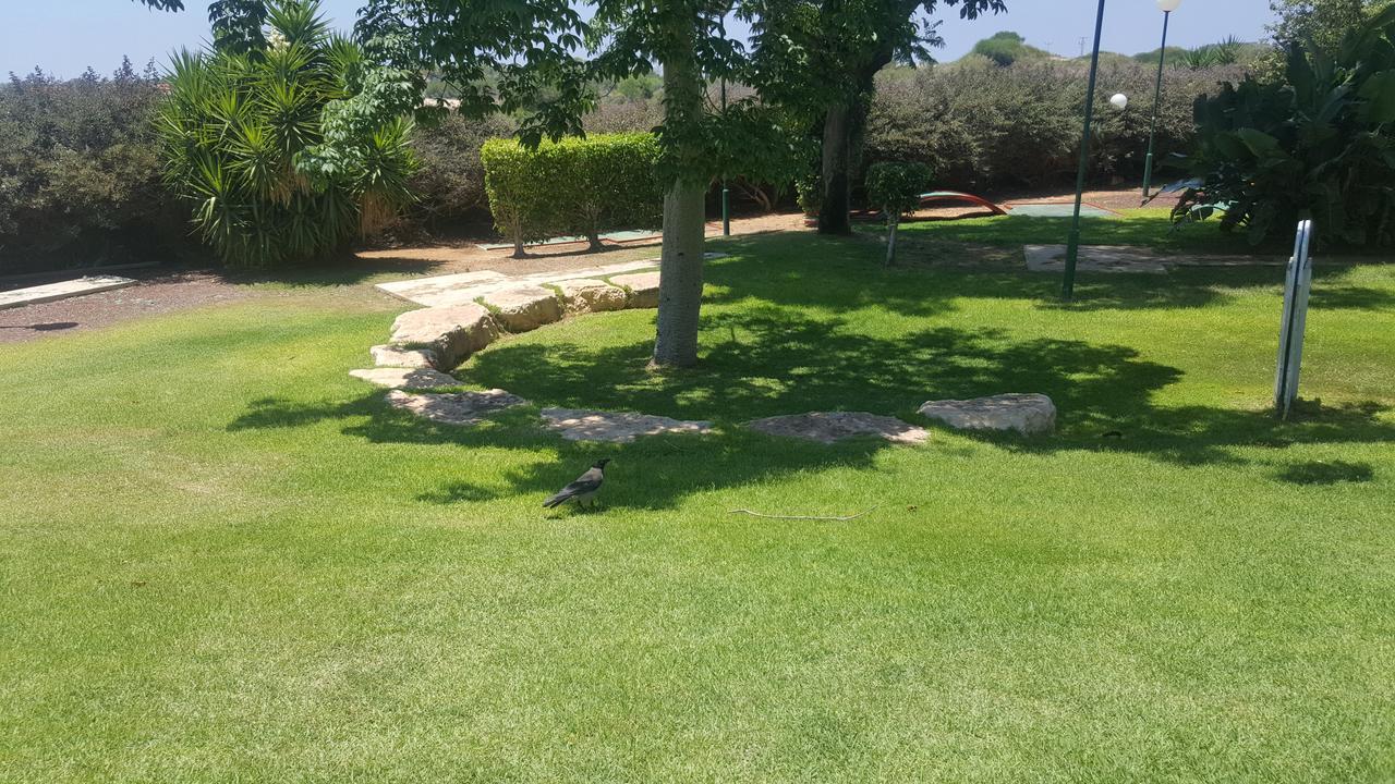 Neot Golf Caesarea Garden Apartment Εξωτερικό φωτογραφία